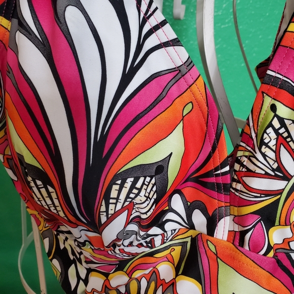 Bikini Bay One Piece Patterned Bathing Suit NWT Sz 18 - Picture 3 of 8